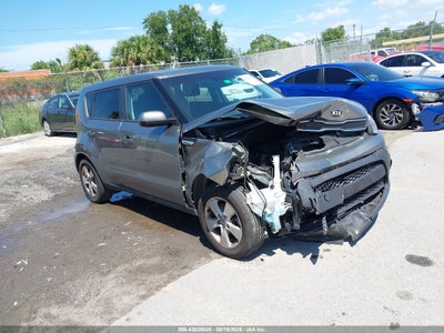 KNDJN2A20K7001421 Kia Soul 2019