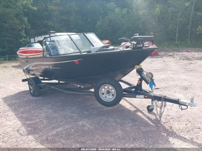 2022 Starcraft 17 Flex Starweld Boat And Trailer
