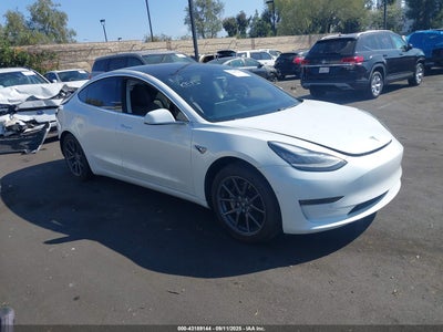 5YJ3E1EAXJF040286 Tesla Model 3 2018