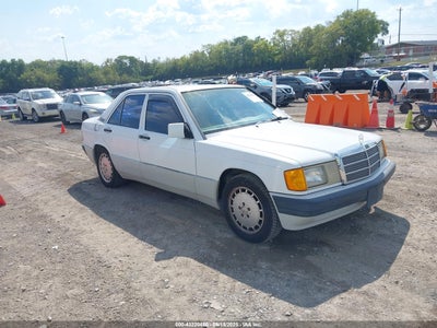 WDBDA29D4NF945536 MERCEDES-BENZ 190 Photo 1
