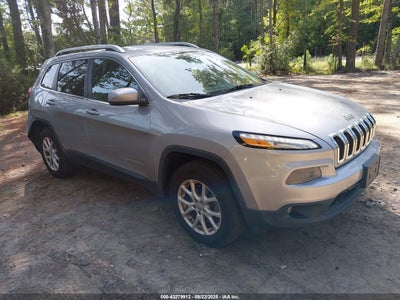 1C4PJMCS2HW631714 Jeep Cherokee 2017