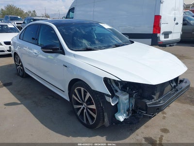 1VWJM7A34JC038838 Volkswagen Passat 2018