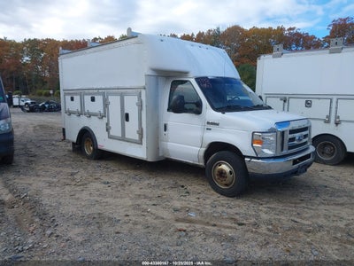 2017 Ford E-350 Cutaway