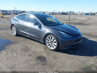 5YJ3E1EAXJF047898 Tesla Model 3 2018