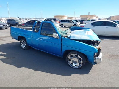 1996 NISSAN TRUCK KING CAB SE/KING CAB XE