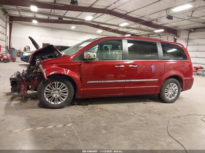 CHRYSLER TOWN & COUNTRY
