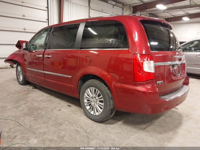 CHRYSLER TOWN & COUNTRY
