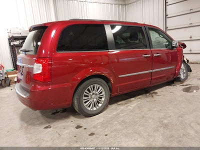 CHRYSLER TOWN & COUNTRY