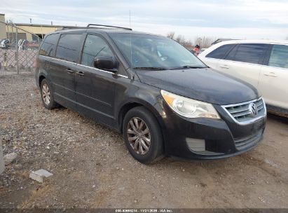 2C4RVABG9CR217629 VOLKSWAGEN ROUTAN Photo 1