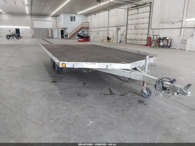 2009 Triton Snowbile Trailer