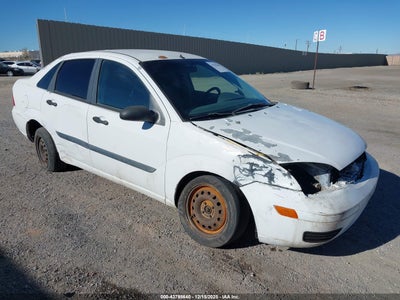 1FAFP34NX5W244651 FORD FOCUS Photo 1