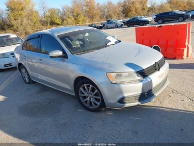 3VWDX7AJ4CM302516 VOLKSWAGEN JETTA Photo 1