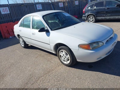 1FAFP10P8XW221545 FORD ESCORT Photo 1