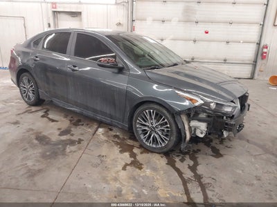 3KPF54ADXNE439550 KIA FORTE Photo 1