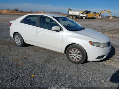 KNAFU4A24B5393476 KIA FORTE Photo 1