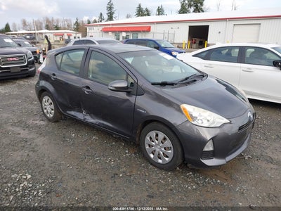 JTDKDTB30D1532256 TOYOTA PRIUS C Photo 1
