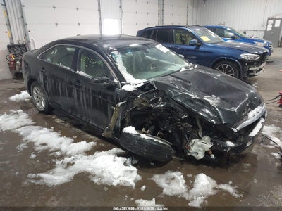 1FAHP2DW9AG155685 FORD TAURUS Photo 1