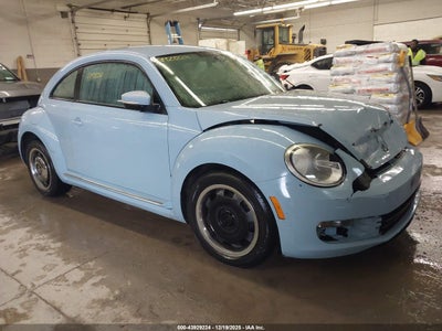 3VWJP7AT8CM601933 VOLKSWAGEN BEETLE Photo 1