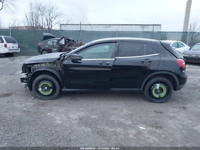 MERCEDES-BENZ GLA 250