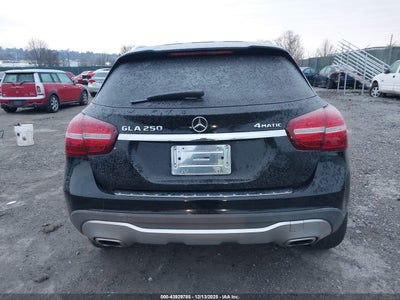 MERCEDES-BENZ GLA 250