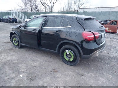 MERCEDES-BENZ GLA 250