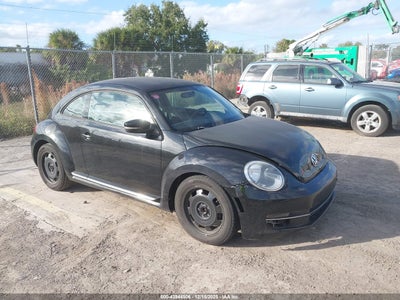 3VWJP7AT3CM607803 VOLKSWAGEN BEETLE Photo 1