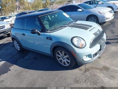 WMWSV3C54DT479947 MINI HARDTOP Photo 1
