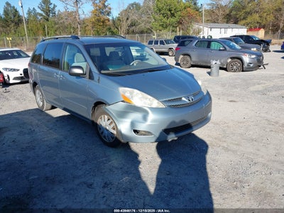 5TDZK23C38S201225 TOYOTA SIENNA Photo 1