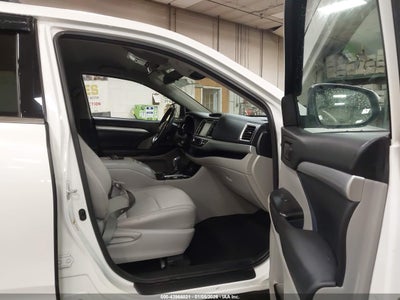 TOYOTA HIGHLANDER