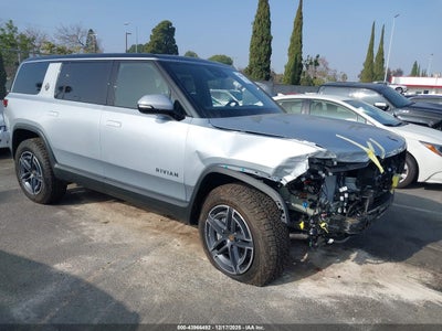 2026 Rivian R1S