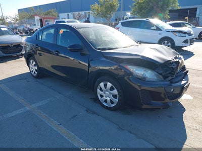 JM1BL1TG4D1782883 MAZDA MAZDA3 Photo 1