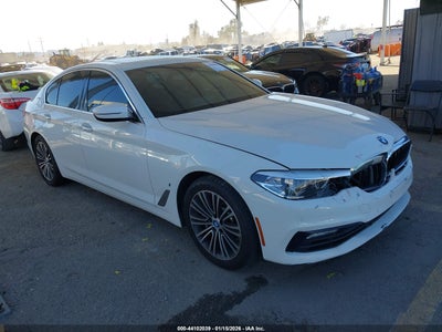 WBAJA9C52JB250596 BMW 530E Photo 1