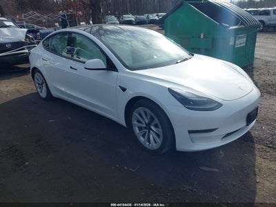 5YJ3E1EB4NF275667 TESLA MODEL 3 Photo 1