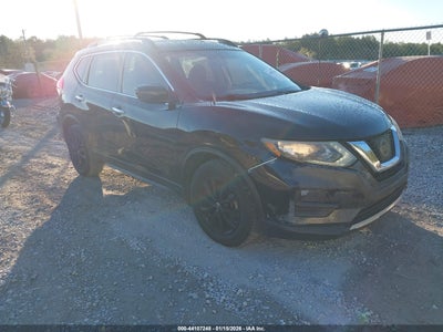 5N1AT2MT0HC830902 NISSAN ROGUE Photo 1