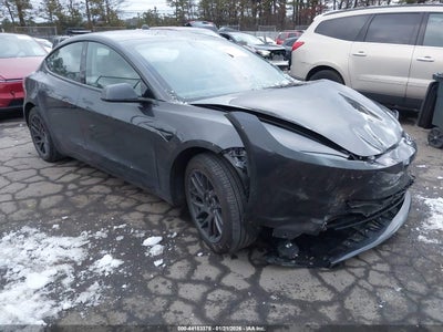 5YJ3E1EB4SF913038 TESLA MODEL 3 Photo 1