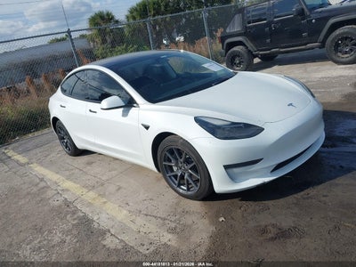 5YJ3E1EA4PF558225 TESLA MODEL 3 Photo 1