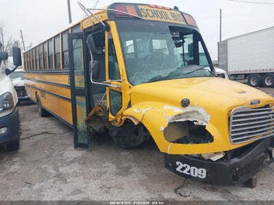 4UZABRFC1NCMU1867 FREIGHTLINER CHASSIS Photo 1