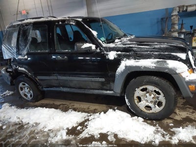 1J4GL48KX7W684205 JEEP LIBERTY Photo 1
