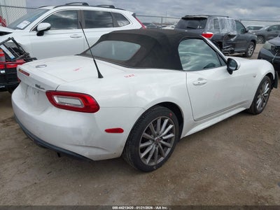 FIAT 124 SPIDER