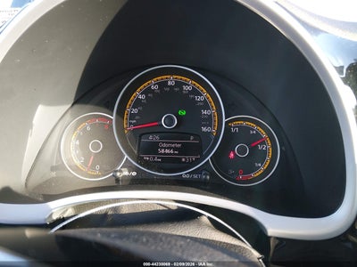 VOLKSWAGEN BEETLE