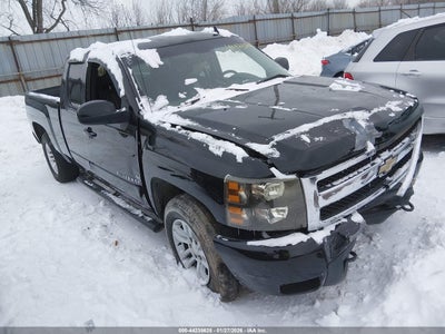 01GCEK19017Z56178 CHEVROLET SILVERADO Photo 1