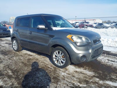 KNDJT2A60C7464945 KIA SOUL Photo 1