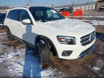 MERCEDES-BENZ GLB 250