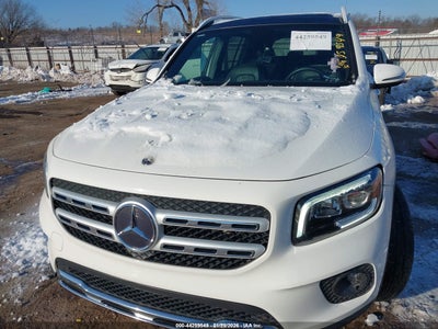 MERCEDES-BENZ GLB 250