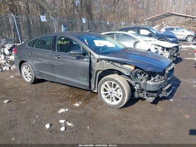 3FA6P0LU2KR157476 Ford Fusion 2019