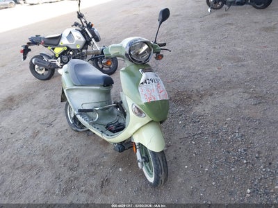 2022 Genuine Scooter Co. Buddy