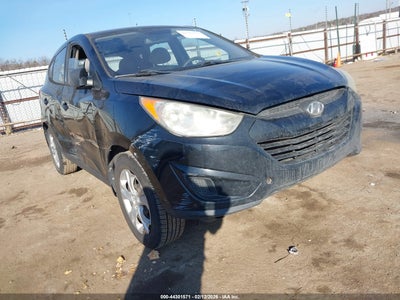 KM8JT3AB4BU145885 HYUNDAI TUCSON Photo 1