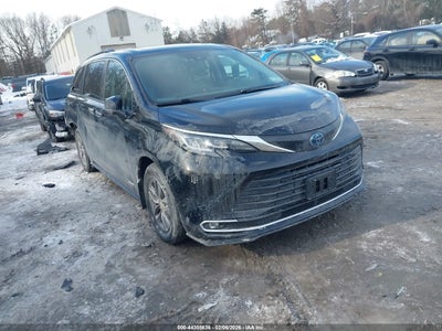 5TDYSKFC0MS028085 TOYOTA SIENNA Photo 1