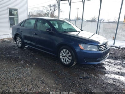 1VWAT7A37FC036561 VOLKSWAGEN PASSAT Photo 1