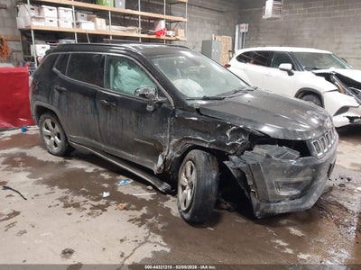 3C4NJDBB2LT100522 JEEP COMPASS Photo 1